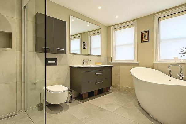 3 bedroom flat to rent - Photo 1