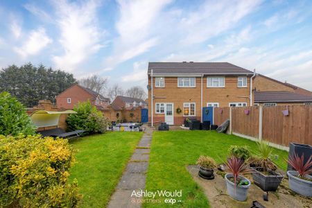 3 bedroom semi-detached house to rent - Photo 3