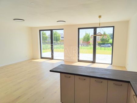 Pronájem bytu 4+kk 106 m2 - Fotografie 4