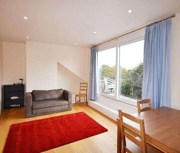 Stile Hall Gardens, Chiswick, Chiswick, W4 - Photo 2