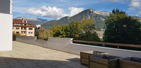 Location Appartement 5 pièces 116m² ANNECY 74000 - Photo 3