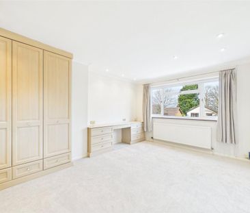 4 bedroom link detached house to rent - Photo 3