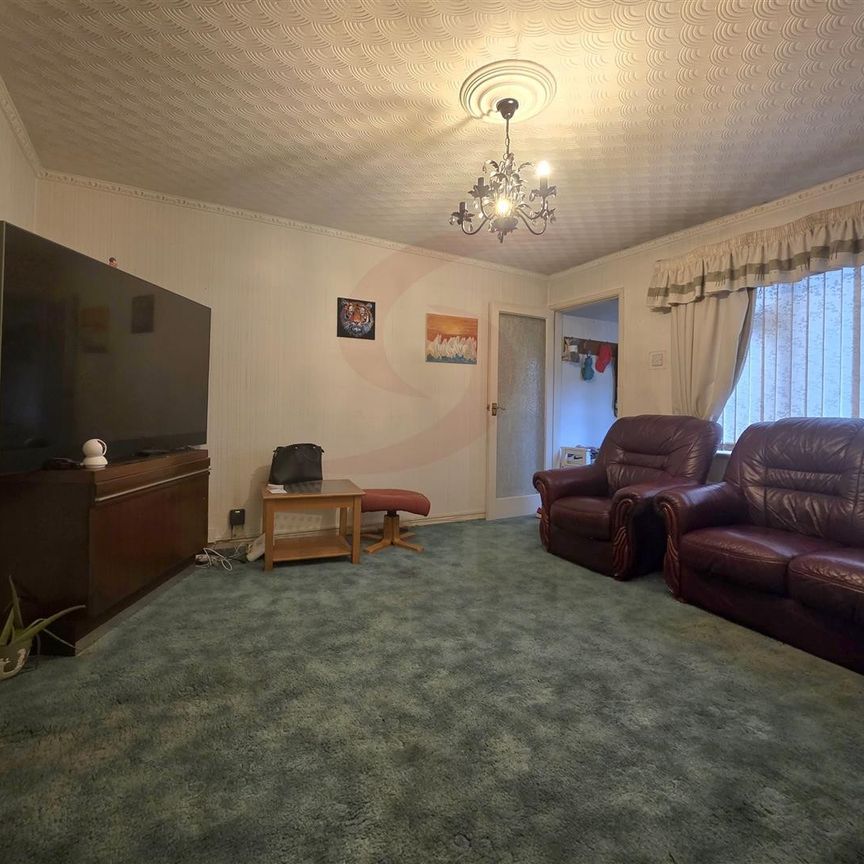 Wendys Close, LE5, Leicester - Photo 1