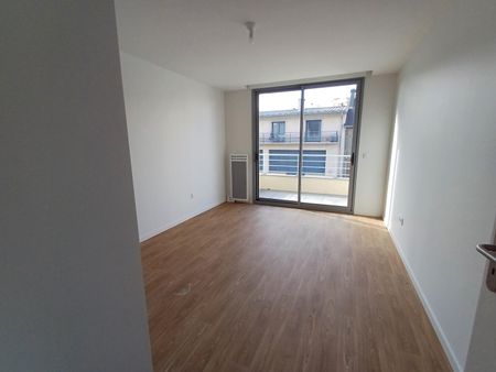 location Appartement T3 DE 83.71m² À LANNEMEZAN - Photo 3