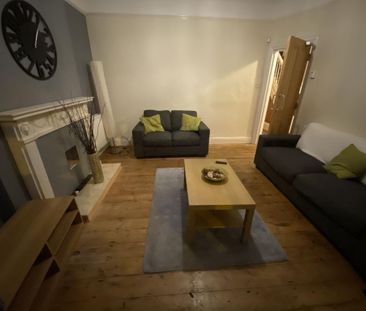 4 bedroom house share to rent - Photo 1