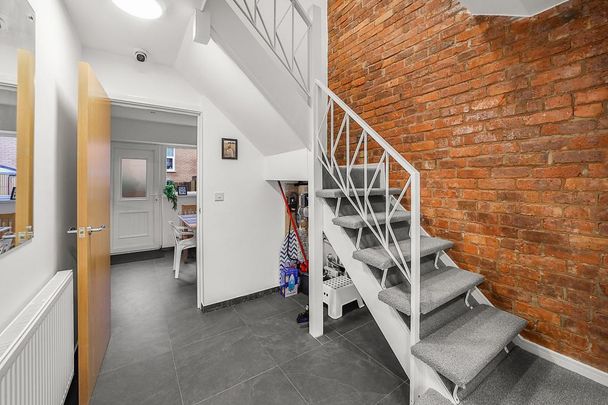 1 bedroom property to rent - Photo 1