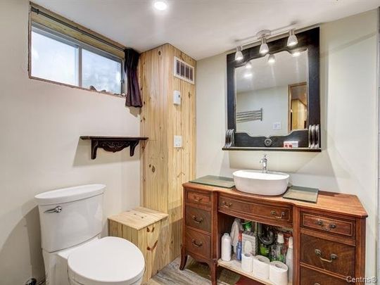 Maison à étages à louer - Laval (Sainte-Rose) (Vieux Ste-Rose) - Photo 1