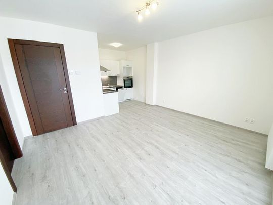 Pronájem bytu 2+kk 57 m² - Fotografie 1