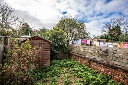 3 bedroom flat to rent - Photo 3