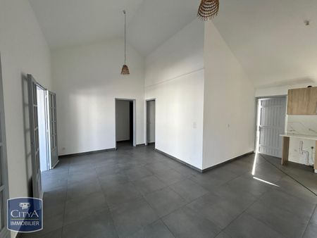 Location Maison 4 pièces 69m² ST PIERRE 97432 - Photo 5