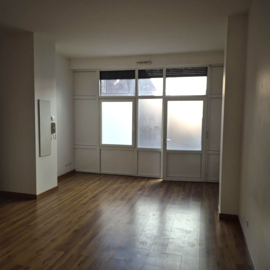 Location Appartement 2 pièces 53m² LILLE 59000 - Photo 1