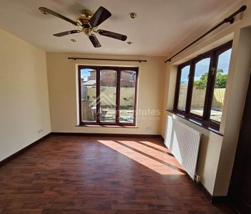 4 bedroom detached house to rent - Photo 3