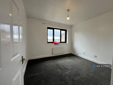2 bedroom semi-detached house to rent - Photo 2