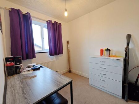 2 bedroom semi-detached house to rent - Photo 4
