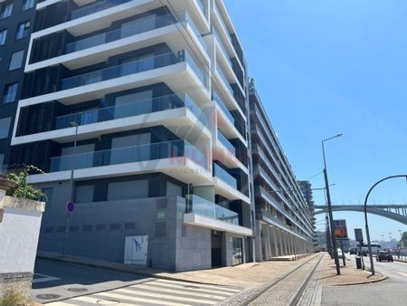 3 room luxury Apartment for rent in Marginal, Porto, Distrito do Porto - Photo 3