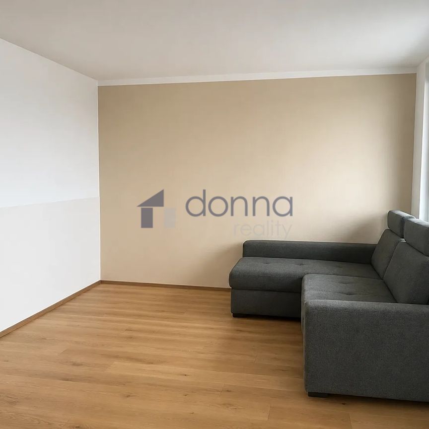 Pronájem bytu 3+kk 84 m², Vodnická, Praha - Photo 1
