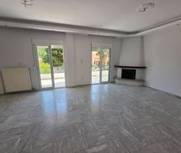 Μεζονέτα για ενοικίαση - Πεύκα, - Photo 1