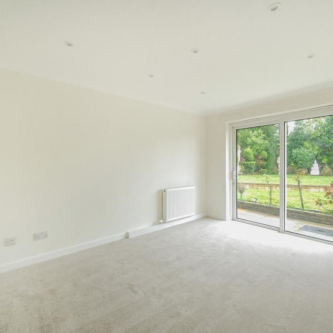 4 bedroom bungalow to rent - Photo 1