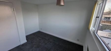 2 bedroom semi-detached house to rent - Photo 5