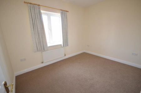 Finchale Avenue, Priorslee - £875 pcm - Photo 3