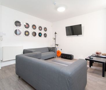 Room in a Shared House, Liverpool, L7 - Photo 1