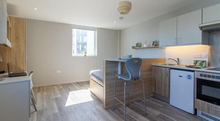 Studio to rent - Photo 2