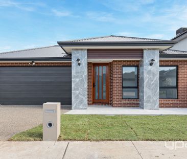 5 BEDROOM FAMILY HOME - Photo 6