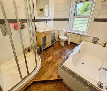 4 bedroom terraced house to rent - Photo 6