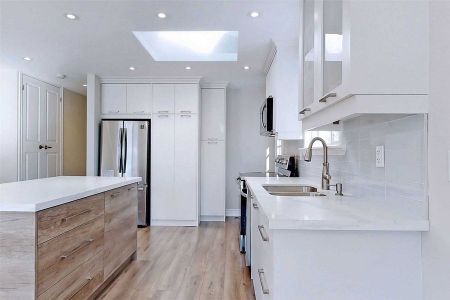 For Lease - 765 Greenfield Crescent Unit# Main, Newmarket, Ontario - Photo 2