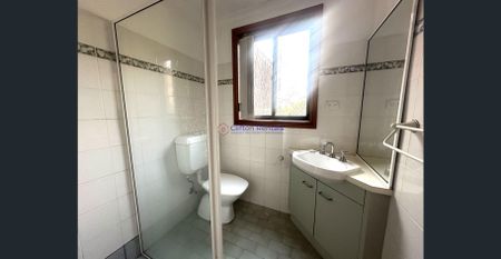 Tranquil One-Bedroom Apartment in a Peaceful Pocket of Katoomba - Photo 2