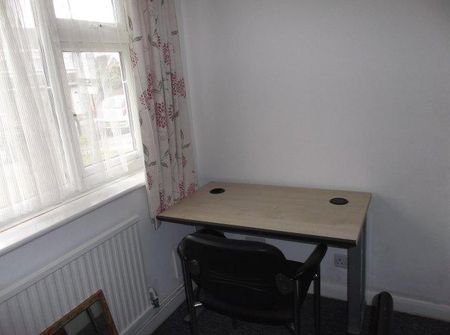 4 bedroom house share to rent - Photo 3