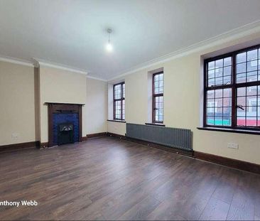 Green Lanes, Palmers Green, N13 - Photo 1