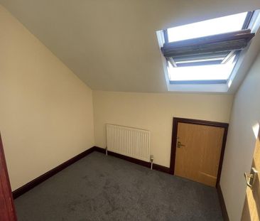 3 bedroom flat to rent - Photo 5