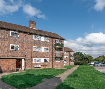 Simmons Close, London - Photo 2
