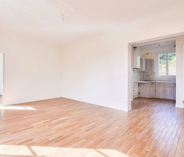 Location appartement, Saint-Cloud, 4 pièces, 74.72 m², ref 84407600 - Photo 2