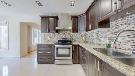 For Lease - 49 Havenview Road Unit# Upper, Toronto, Ontario - Photo 2