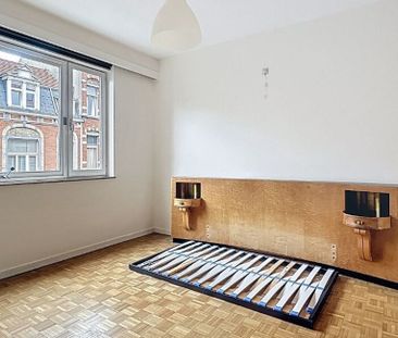 Appartement te huur in Elsene voor € 1.350 met 1 slaapkamer - Photo 2