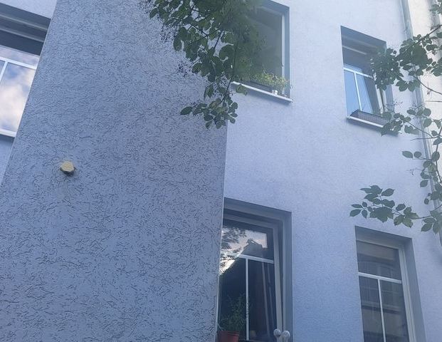 CORDULA IMMOBILIEN Studentin gesucht.........Singleträumchen mit Garten cordula 2051 - Foto 1