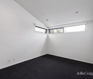 12 Roches Terrace, Williamstown VIC 3016 - House For Rent | Domain - Photo 3