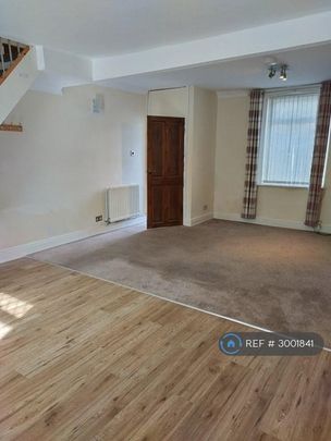 2 bedroom terraced house to rent - Photo 1