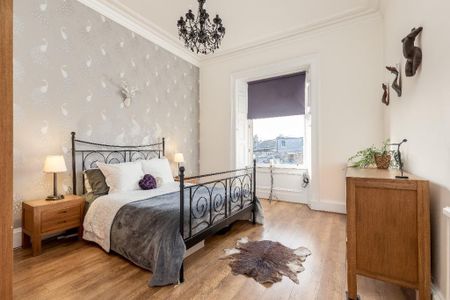 4 bedroom flat to rent - Photo 3