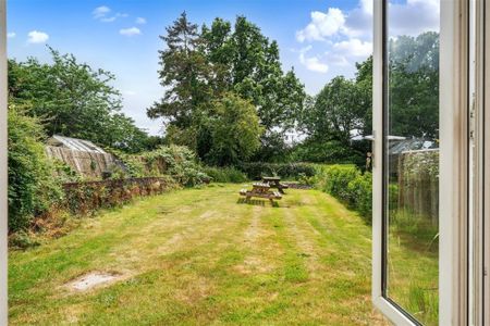 Clyst St. Mary, Exeter - Photo 2