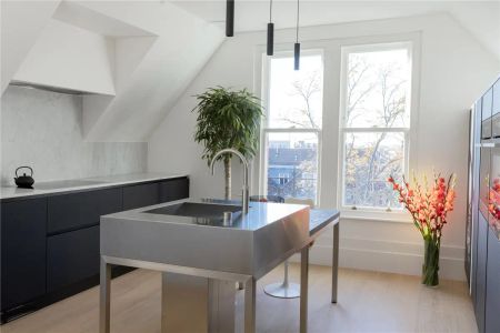 2 bedroom flat in Hampstead - Photo 4