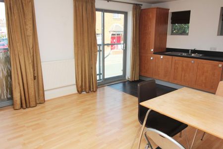 1 bedroom flat to rent - Photo 2