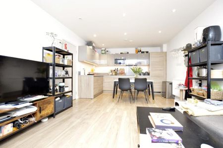 2 bedroom flat to rent - Photo 4