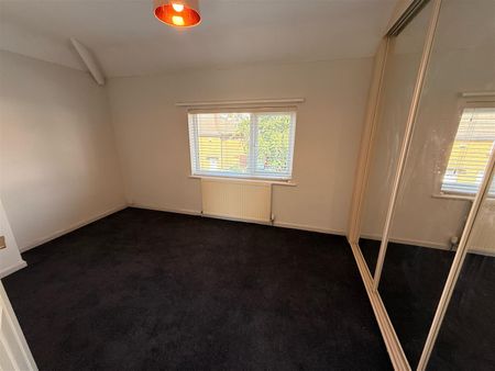 19 Clarke Avenue, Birkenhead - Photo 4