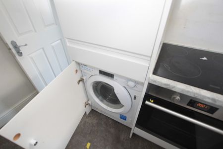 1 Bedroom Apartment, Deeside - Photo 4