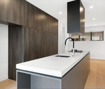 Stylish townhouse in prime Preston location. - Photo 3