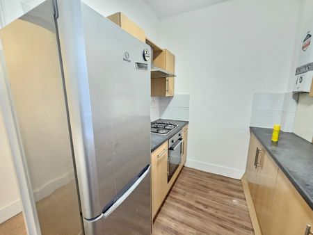 3 Bed Flat, Cassland Road, E9 - Photo 5