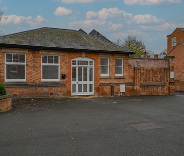 The Gate House - Photo 6